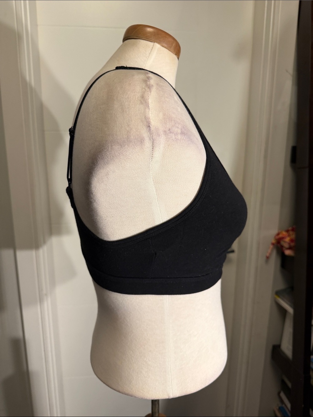 Calvin Klein Black Comfort V-Neck Bralette - Picture 5 of 8